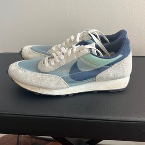 Nike Waffle Sneakers - size 11 ice blue